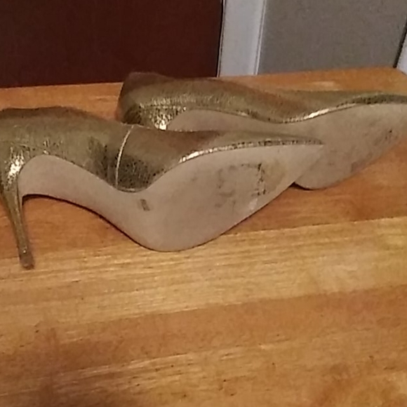 Women's BVBG Gold Heels - Picture 4 of 4